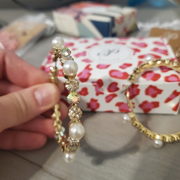 Plunder Kirby Earrings - Picture 3 of 4